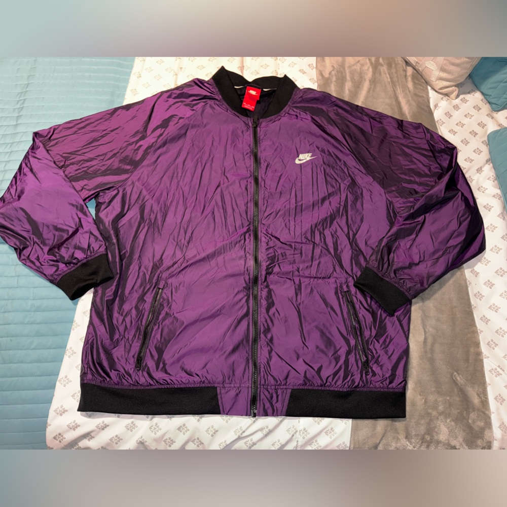 Nike - Windbreaker Jacket (Men’s 3XL)
